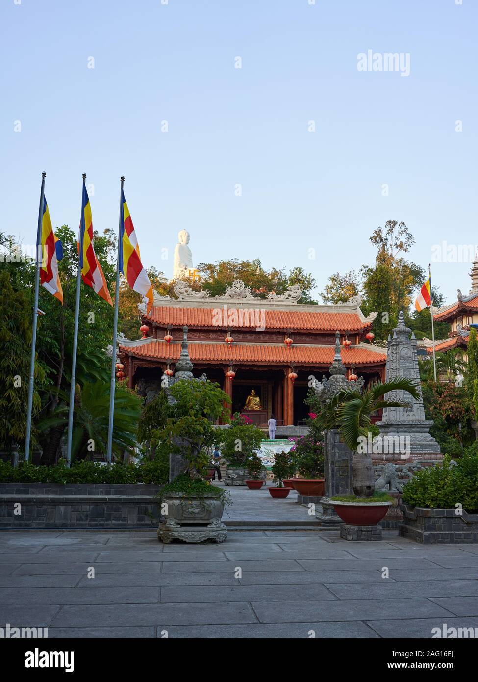 The garden and entrance at Long Son Pagoda Stock Photo - Alamy