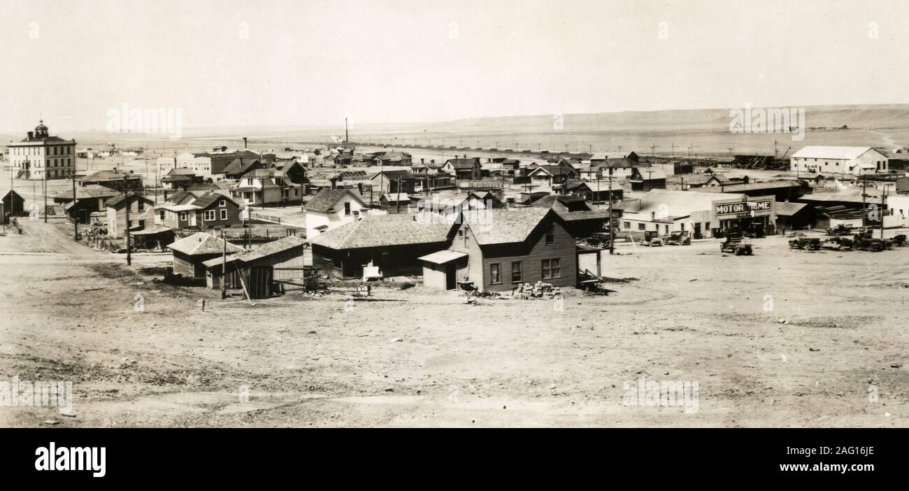 Early 20th century vintage press photograph view of the town of