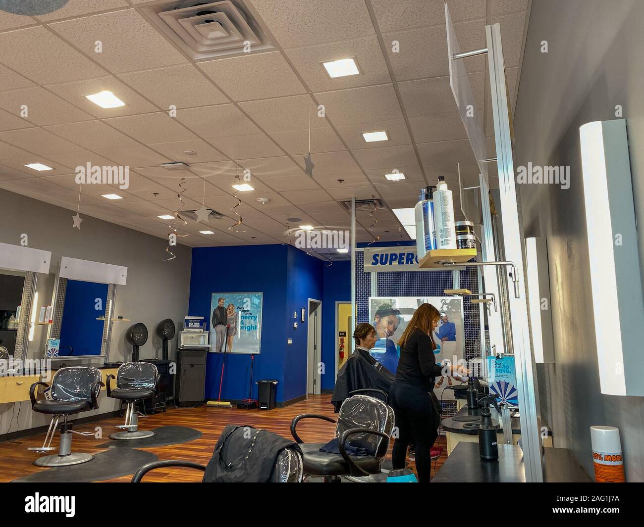 Supercuts High Resolution Stock Photography And Images Alamy