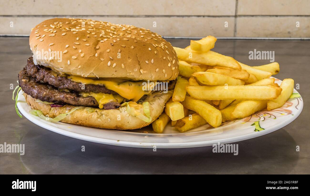 Quarter pounder cheese hires stock photography and images Alamy