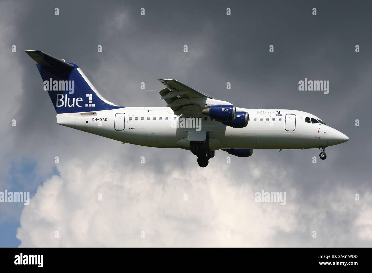 Blue1 Avro RJ85 with registration OH-SAK on short final for runway 04L of Copenhagen Airport, Kastrup. Stock Photo