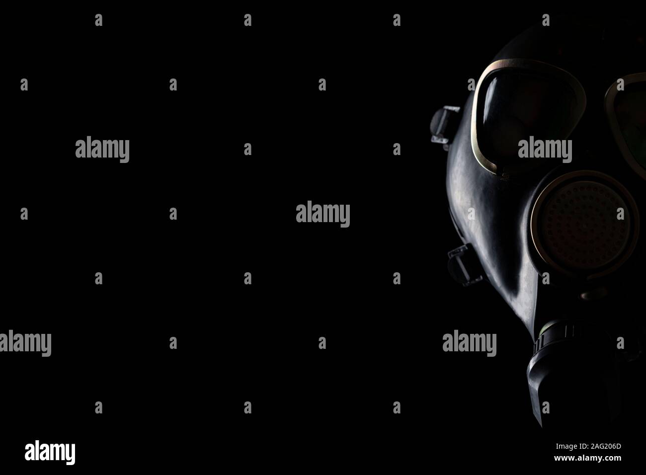 Vintage soviet gas mask hi-res stock photography and images - Alamy