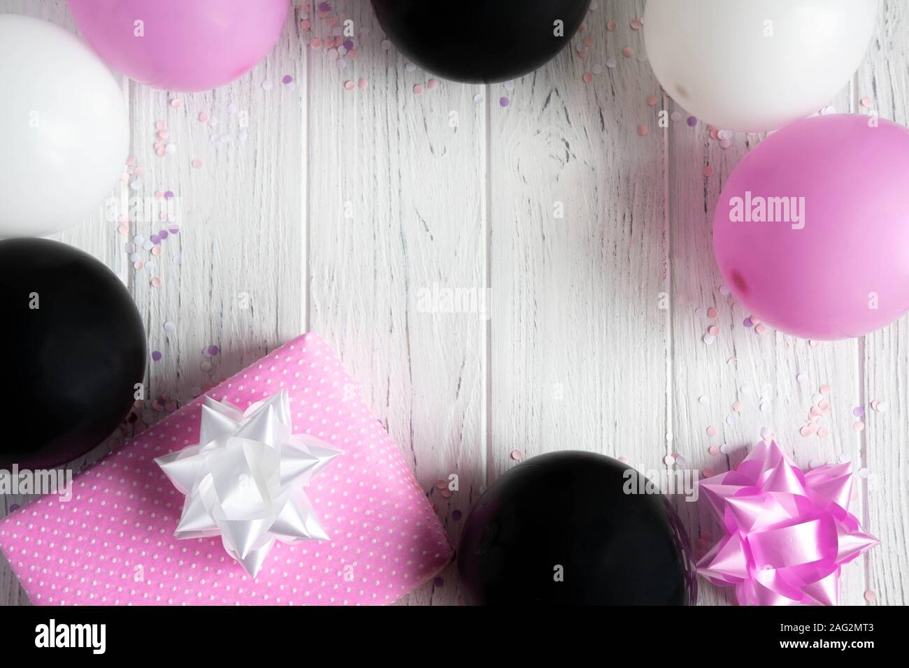 Featured image of post Black And Pink Balloons Background : Balloons pictures is great archive transparent backgrounds all images is png format.