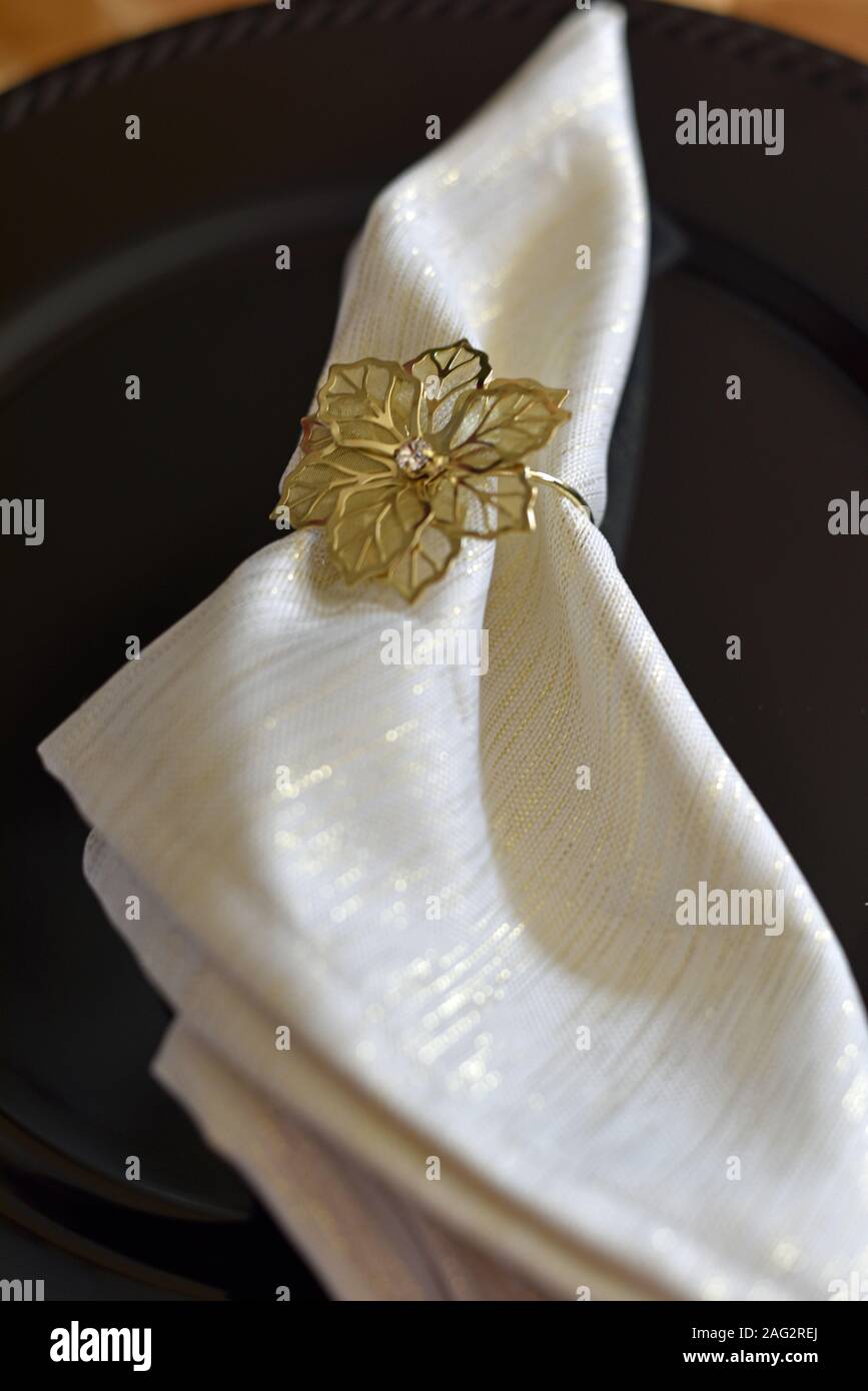 Delicate Setting Delicate romantic table setting hi-res stock photography and images - Alamy