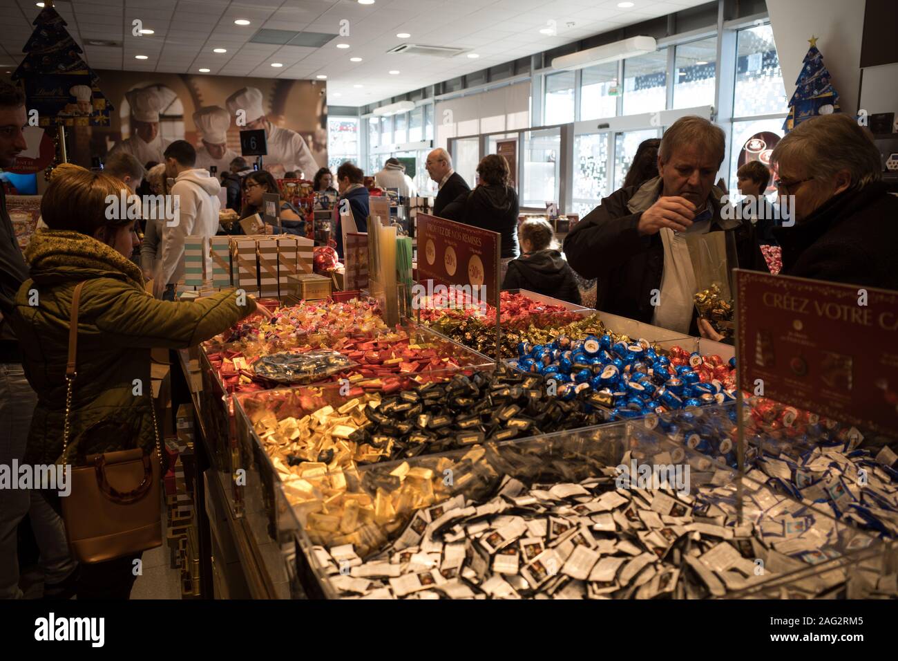 Oloron sainte marie lindt factory shop hi-res stock photography and images  - Alamy