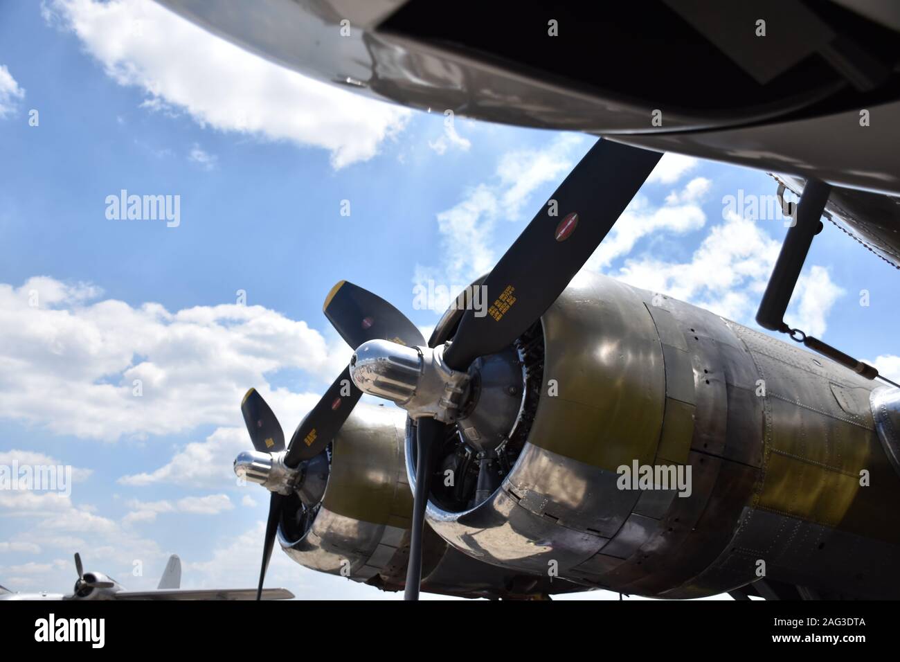 Helicopter propeller rotation rotor hi-res stock photography and images ...