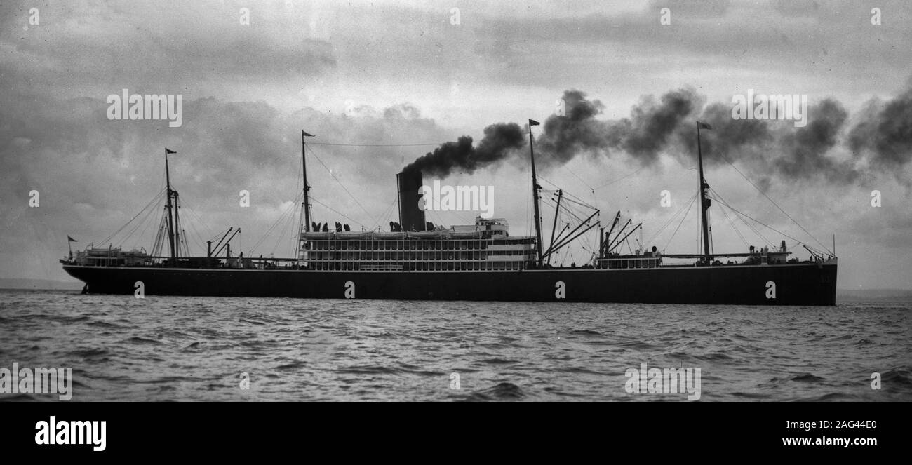 A broadside photo of the steam ship Dakota, circa 1905 Stock Photo