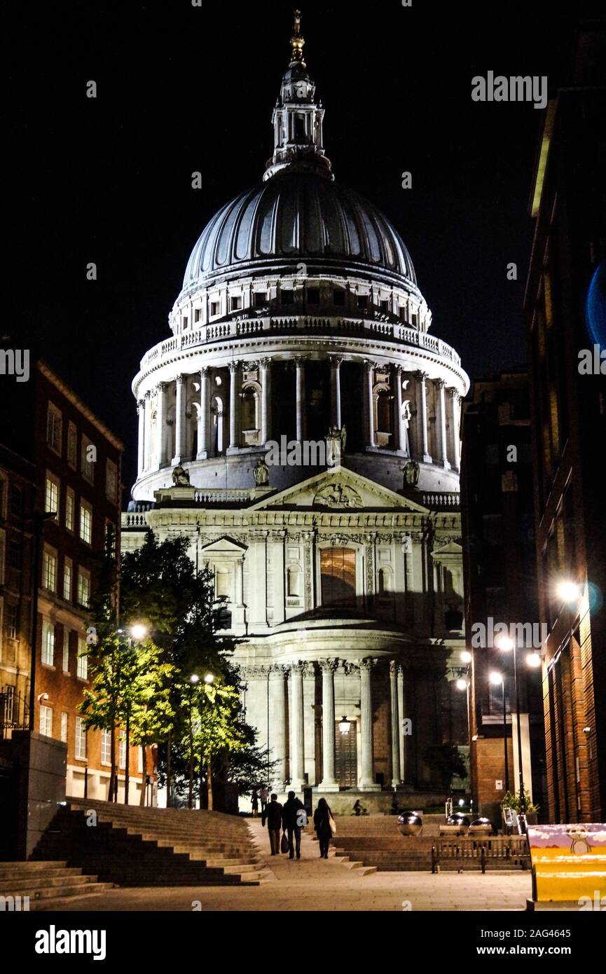 Vertical low angle shot of the London Saint Paul's Cathedral at night Stock Photo