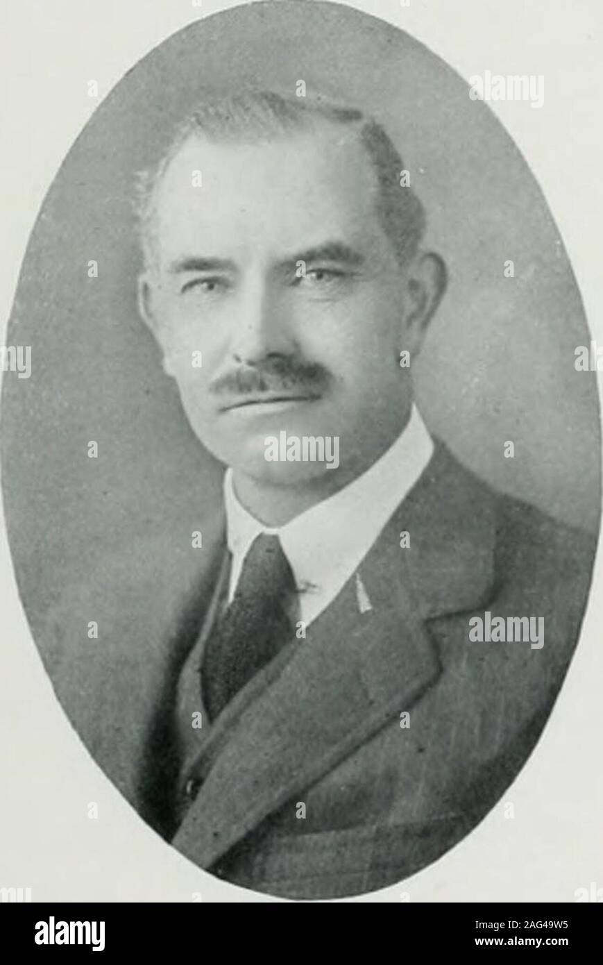 . Notable Londoners, an illustrated who's who of professional and business men. SIR HERBERT ALST1., K.H.E., MP. Chairman, The Austin Motor Co., Ltd., Sir Herbert has beenassociated with the Modern Motor Industry since its earliestdays. His first experience of engineering was obtained inAustralia, %vhence he came to Birmingham to superintendthe manufacture of machines for the Wolseley Sheep Shear-ing Machine Co. When the firm undertook the manufactureof .Automobiles Sir Herbert (then Mr.) Austin drove theirfirst car through the 1,000 mile trial of the AutomobileClub of Great Britain and Irelan Stock Photo