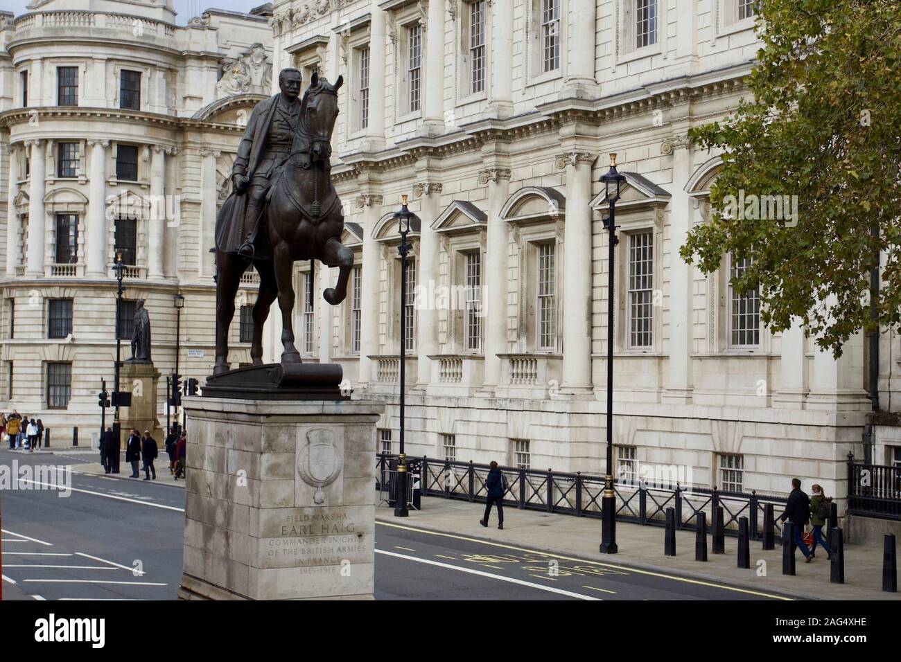 Earl Haig Memorial With The Banqueting House In The Background earl-haig-memorial-with-the-banqueting-house-in-the-background