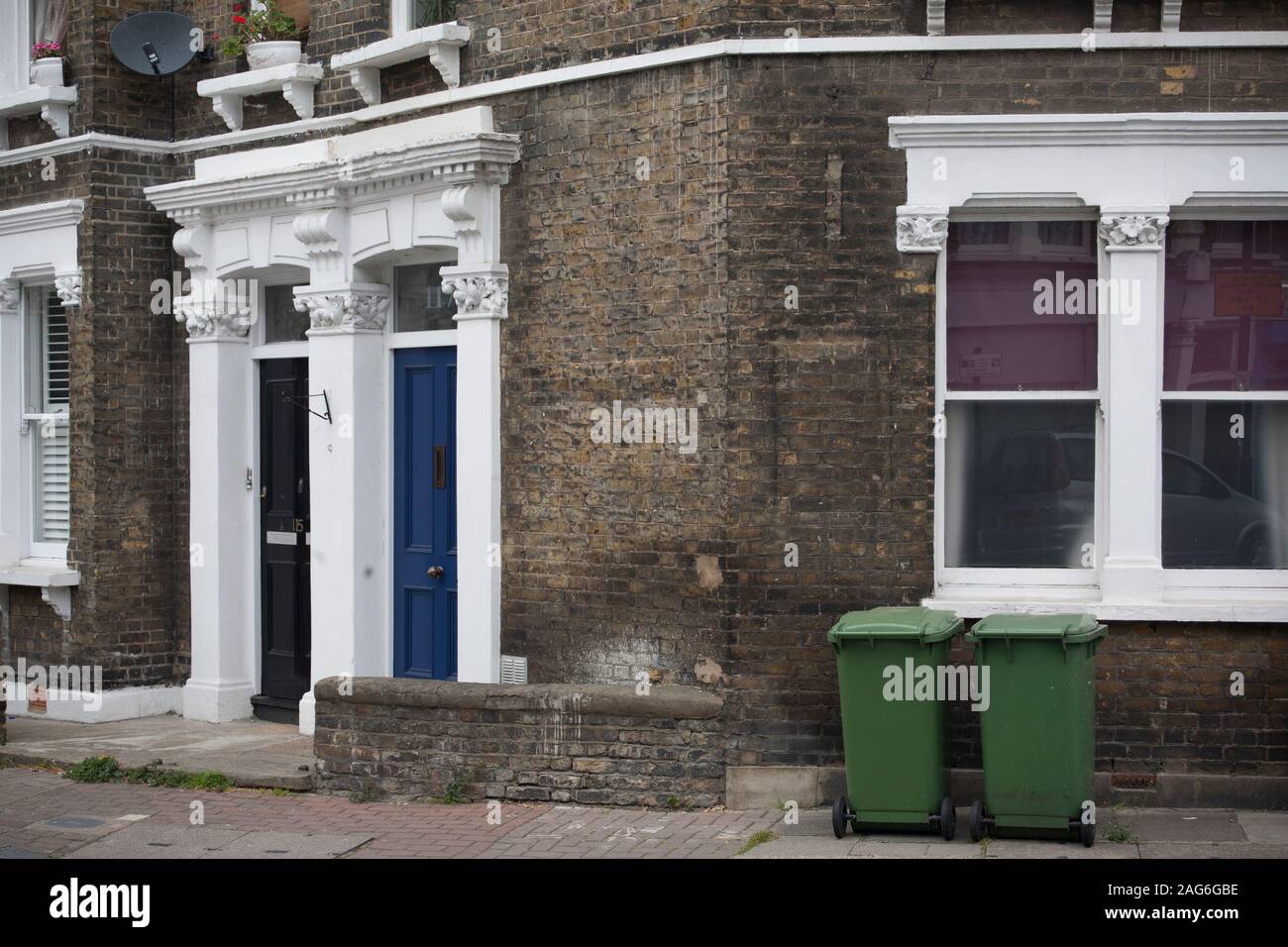 Houses on Austral Street and Brook Drive corner in Kennington as location for Dexy's Midnight Runners video shoot for hit single Come On Eileen 1982 Stock Photo
