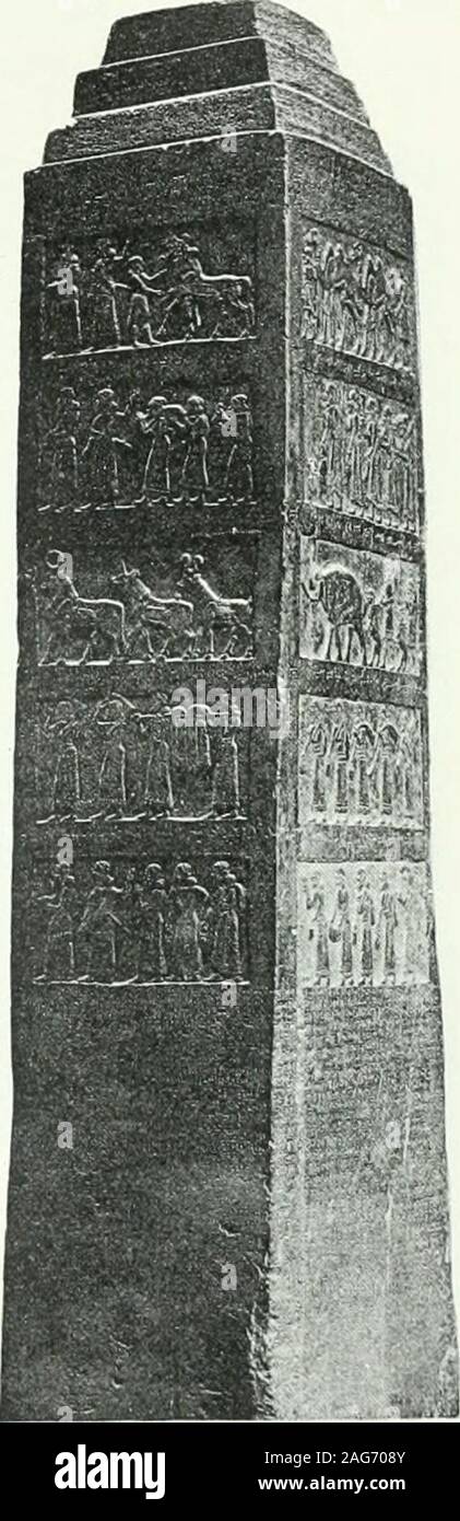 . Weltgeschichte der Kunst bis zur Erbauung der Sophienkirche. renhof, Frauenhof, Wlrthsehafts-hof und Stufenthurm (Fig. 56).2) Sein berühmter NachfolgerSanherib (705) bändigte die Elamiter und die Chaldäer undsetzle die Versuche gegen Aegypten fort, erneuerte Niniveh underrichtete sich dort einen Palast (jetzt Kuyundschik S. W.),welcher an &lt;.!rössc alle früheren übertraf; das Cedernholz dazubezog er vom Libanon.11) Von ihm melden noch die Felsreliefs&lt;ni Bavian und Malthai.1) Im siebenten Jahrhundert machendie letzten Sargnnideii eine blendende Erscheinung, wenn sehender Glanz nicht dur Stock Photo