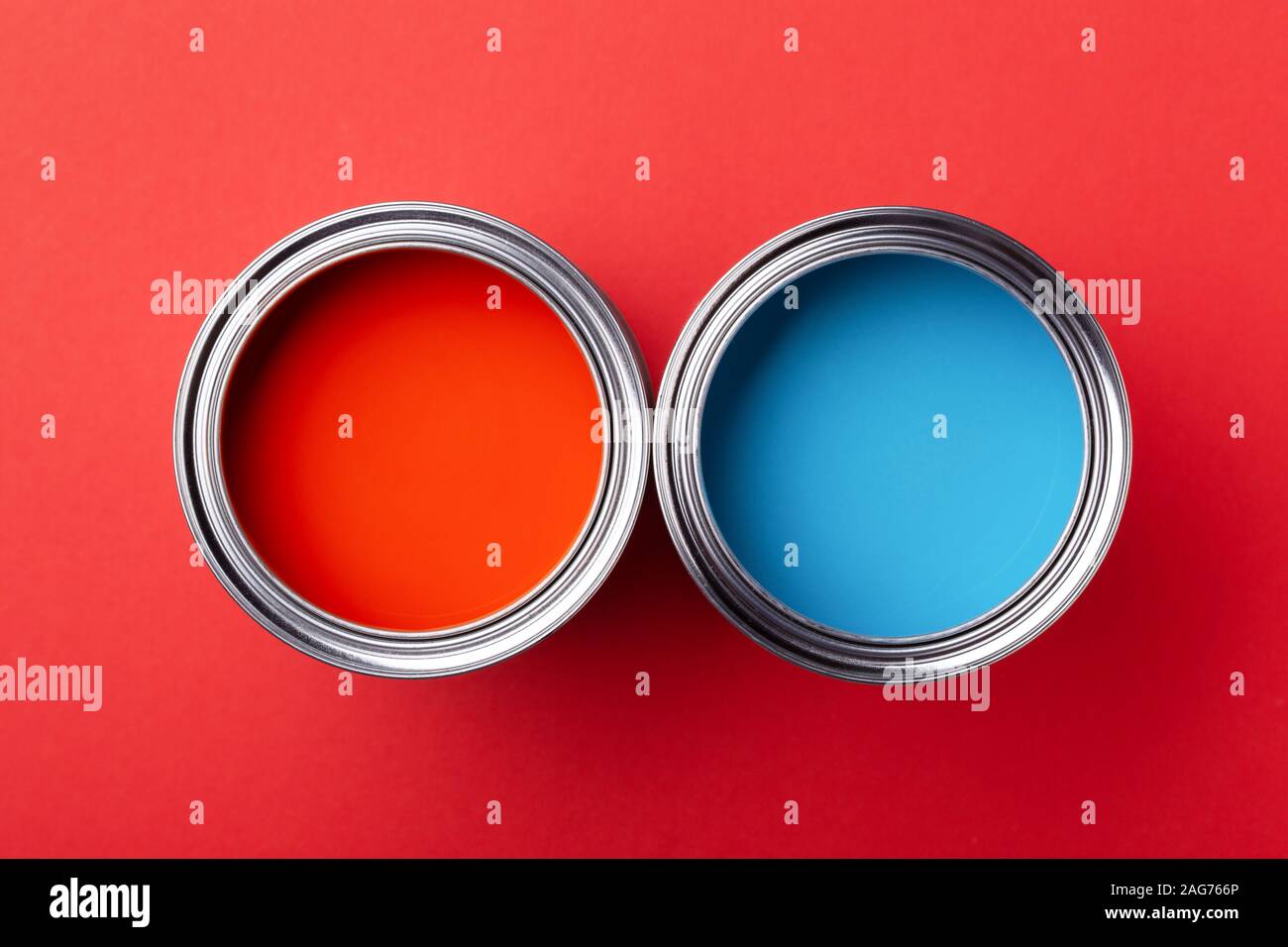Gallon paint cans hi-res stock photography and images - Alamy
