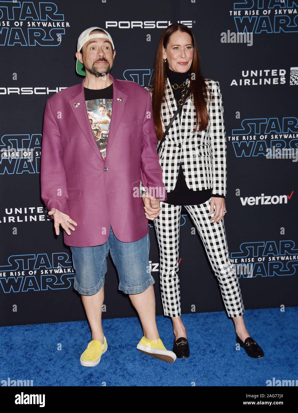 HOLLYWOOD, CA - DECEMBER 16: Kevin Smith and Jennifer Schwalbach attend the Premiere of Disney's 'Star Wars: The Rise Of Skywalker' at the El Capitan Theatre on December 16, 2019 in Hollywood, California. Stock Photo