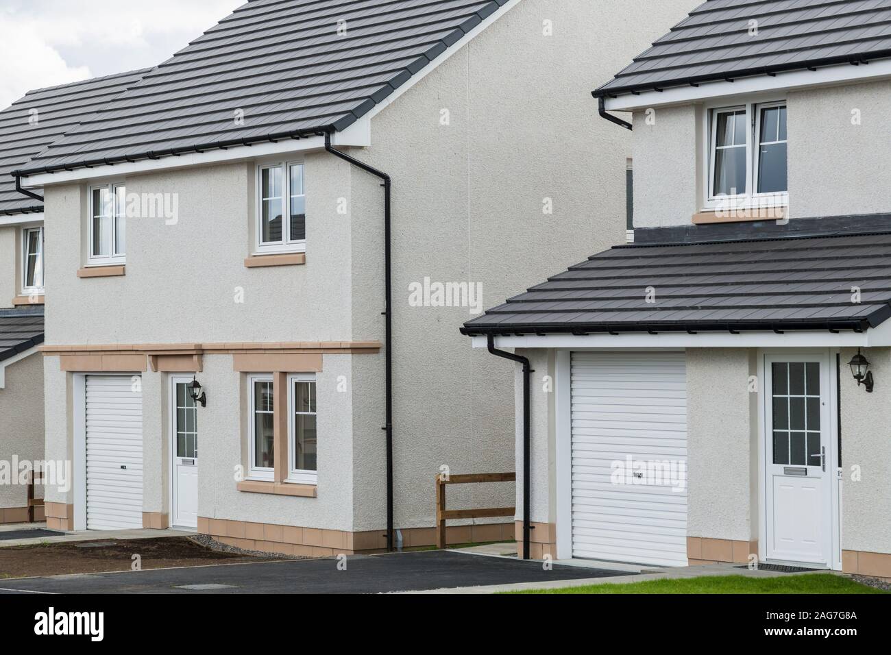 Housing estate uk hires stock photography and images Alamy