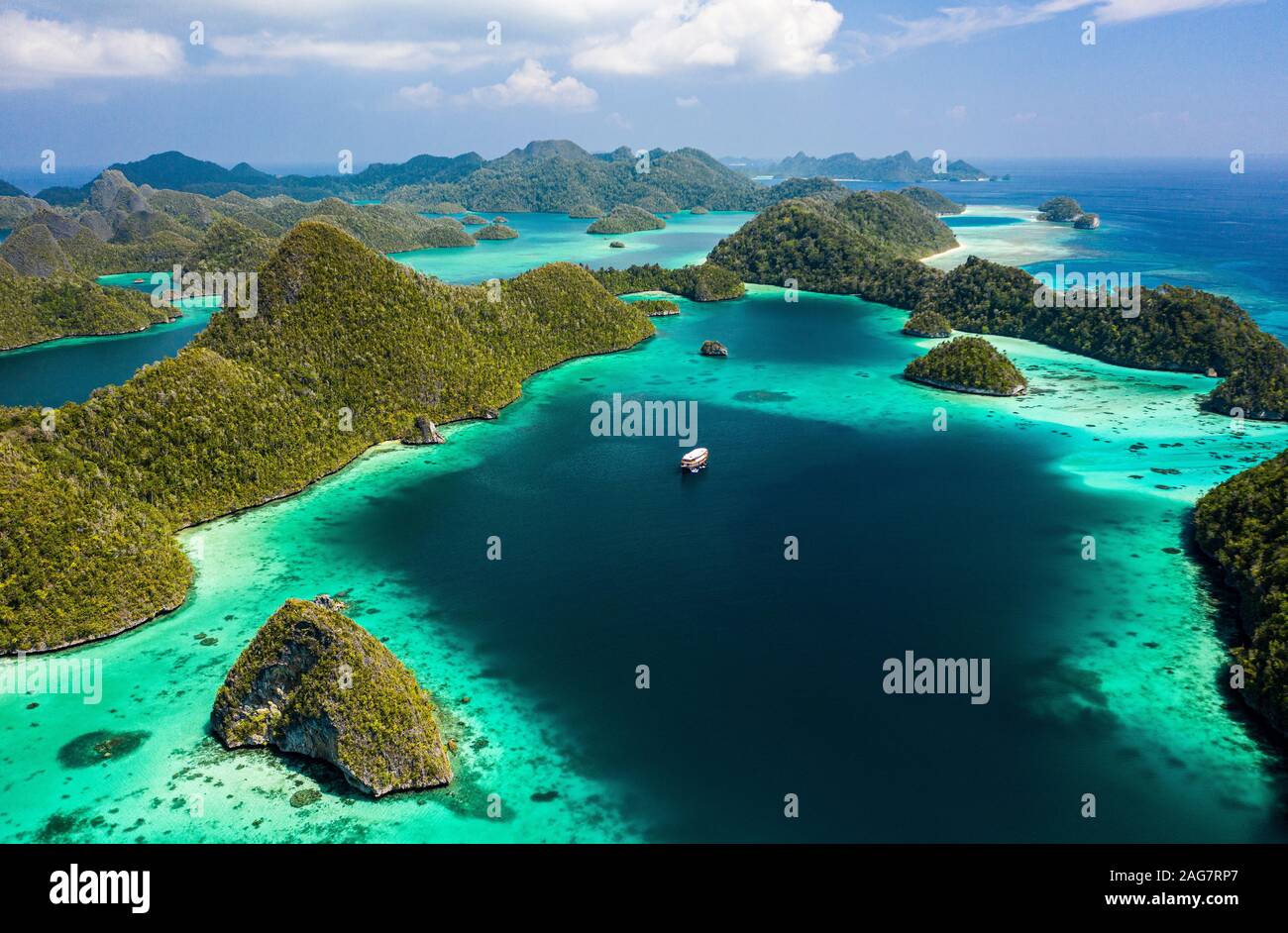 Samata Luxury Liveaboard Phinisi boat, Raja Ampat, Indonesia Stock Photo