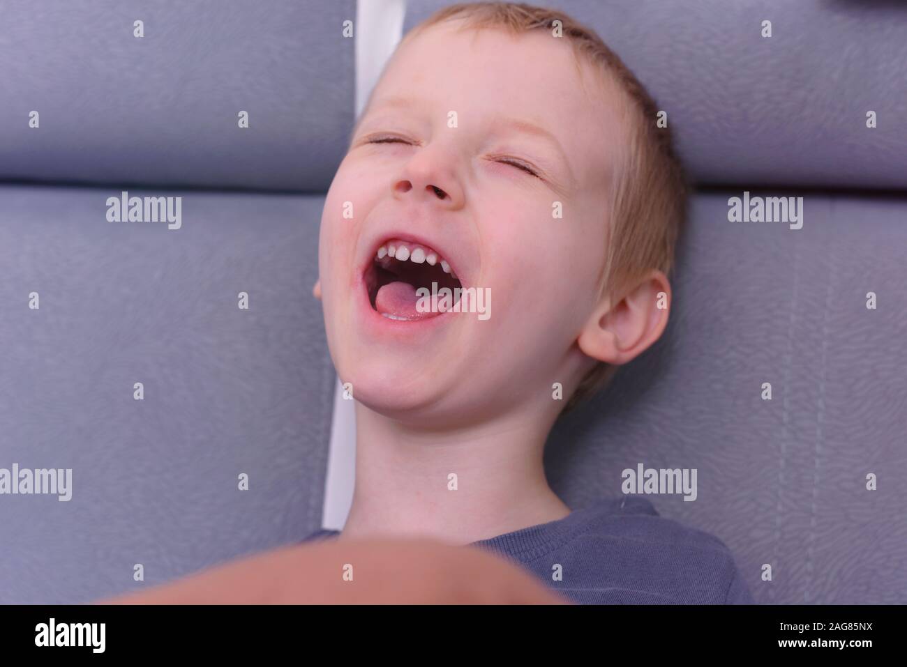 Portret cute little happy boy Stock Photo - Alamy