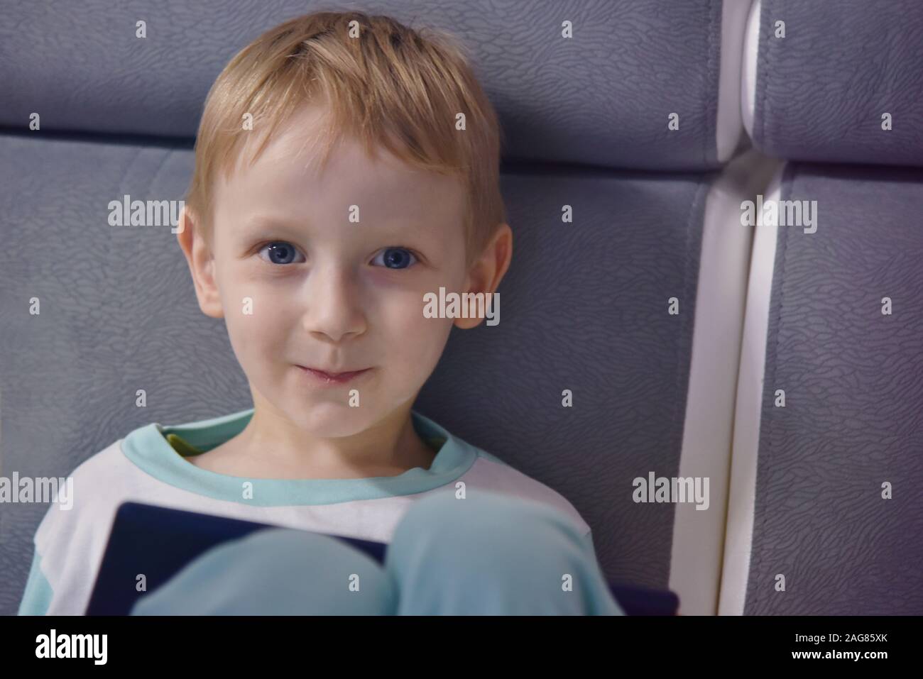 Portret cute little happy boy Stock Photo - Alamy
