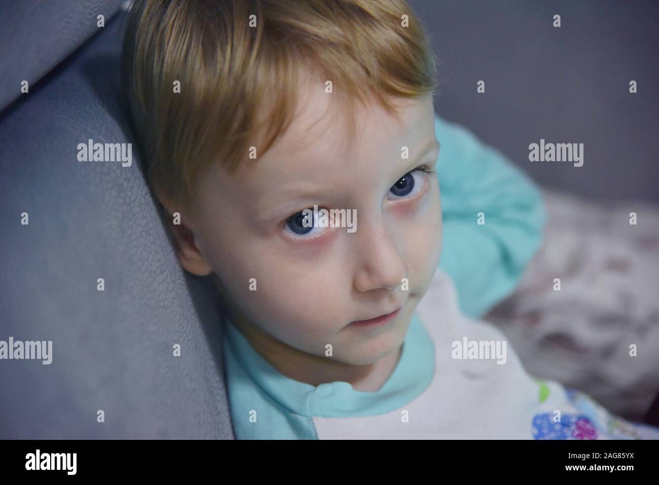Portret cute little happy boy Stock Photo - Alamy