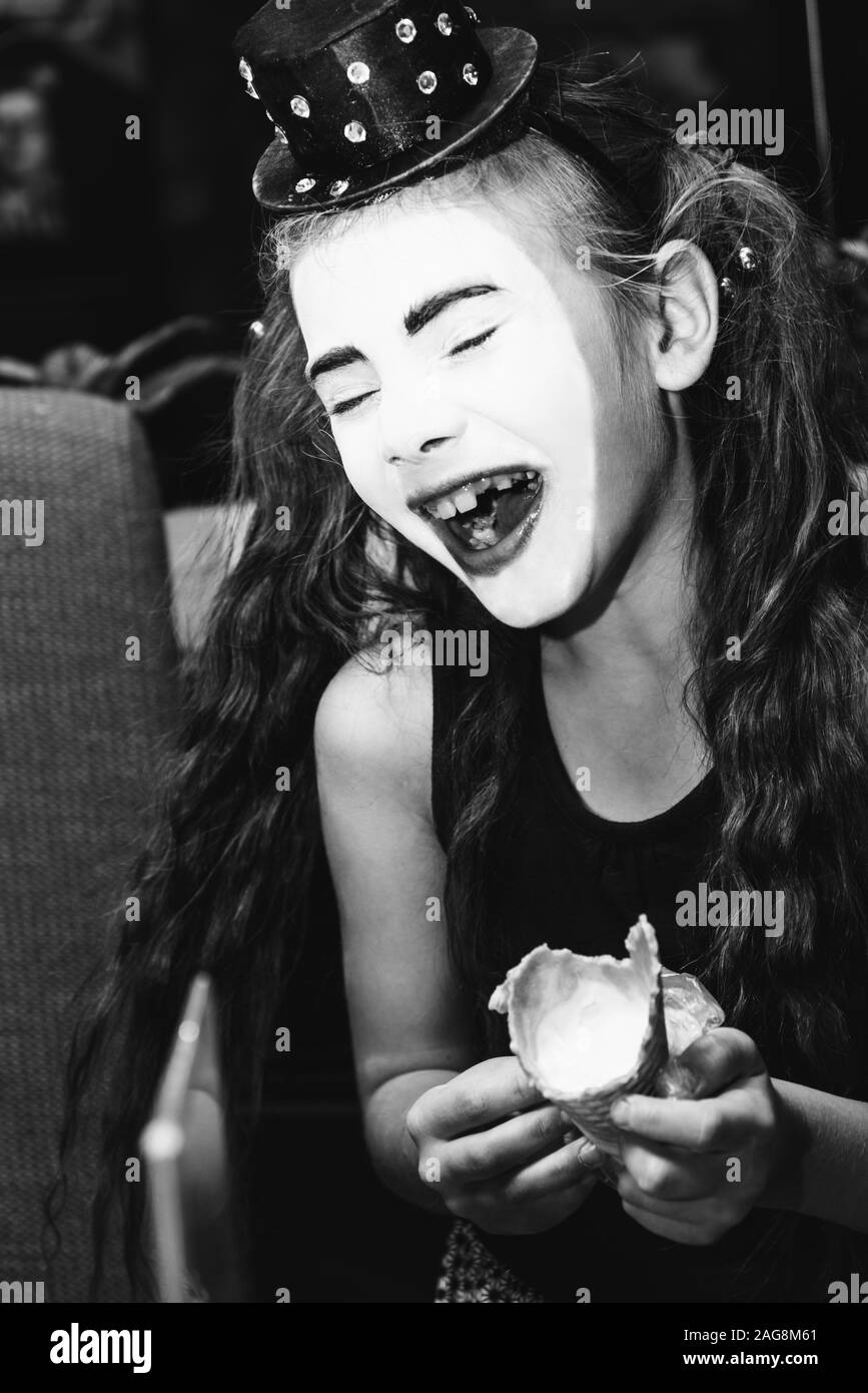 Cute Girl Meme Eats Ice Cream In Coffee Stock Photo Alamy Cute Girl Meme Eats Ice Cream In Coffee Stock Photo Alamy