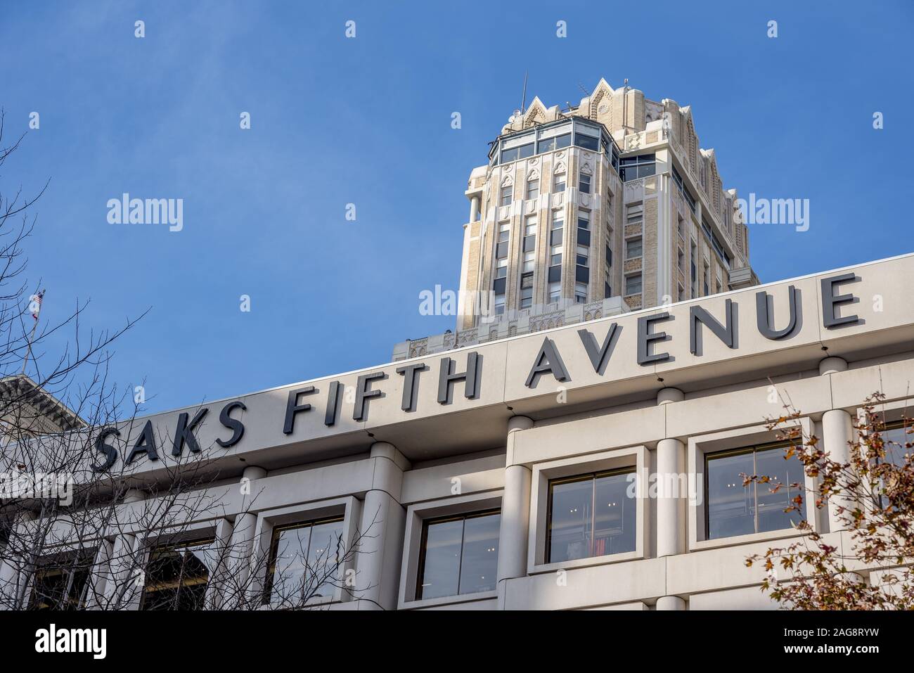 Saks Fifth Avenue store at the Fashion Outlets of Chicago mall in Rosemont,  near Chicago O'Hare airport, Illinois, USA Stock Photo - Alamy
