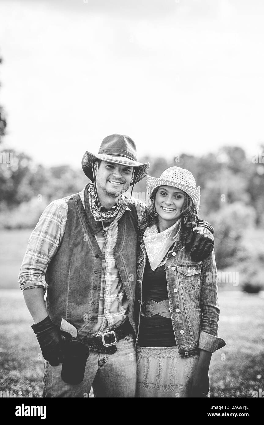 Girl wearing cowboy hat horse hi-res stock photography and images - Alamy