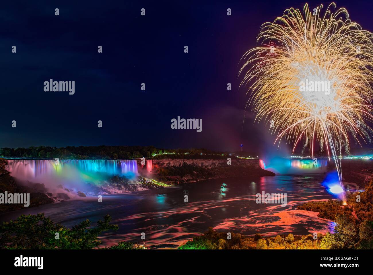 Niagara Falls Fireworks Stock Photo Alamy