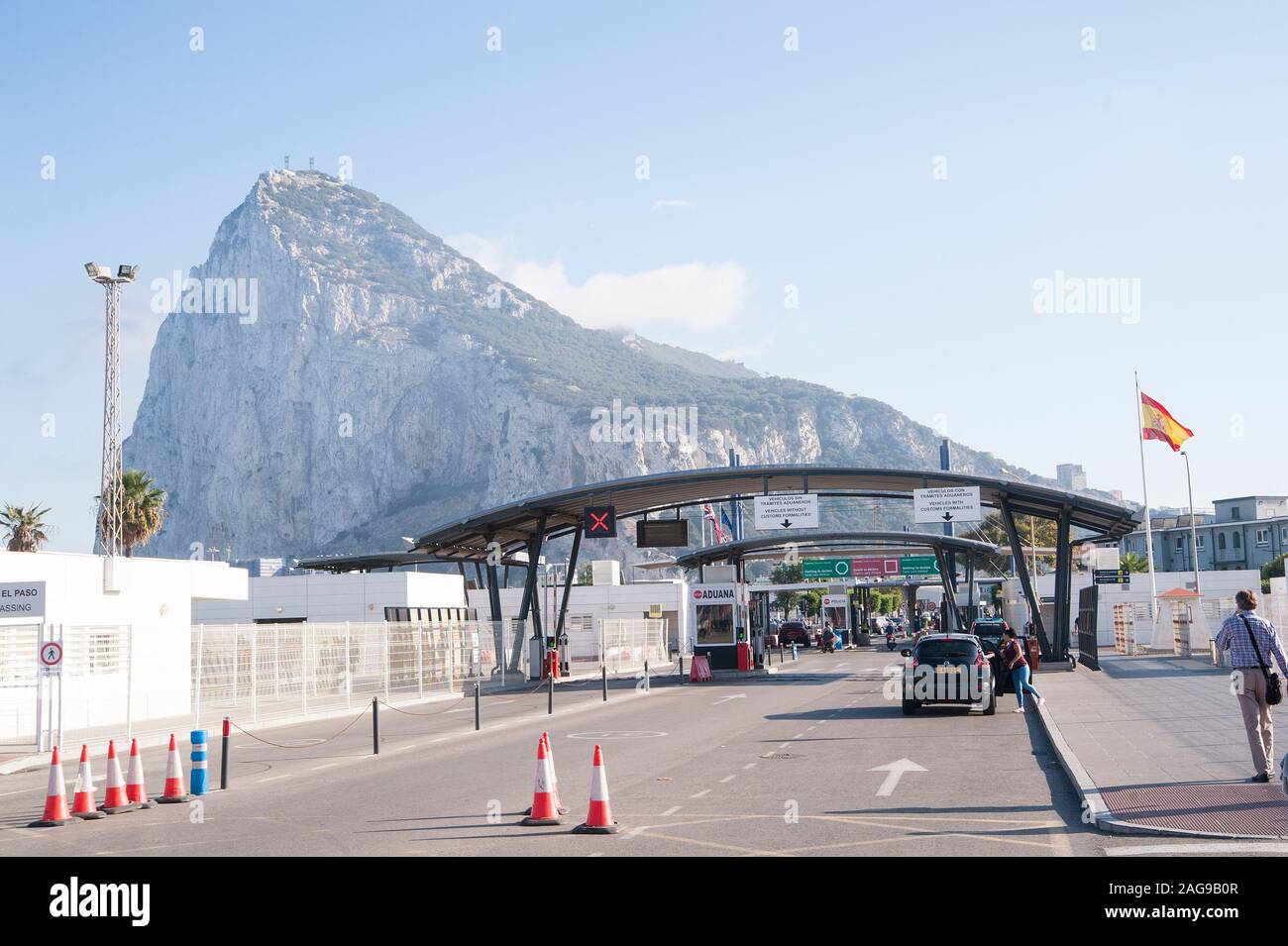 The border crossing from spain into gibraltar hires stock photography