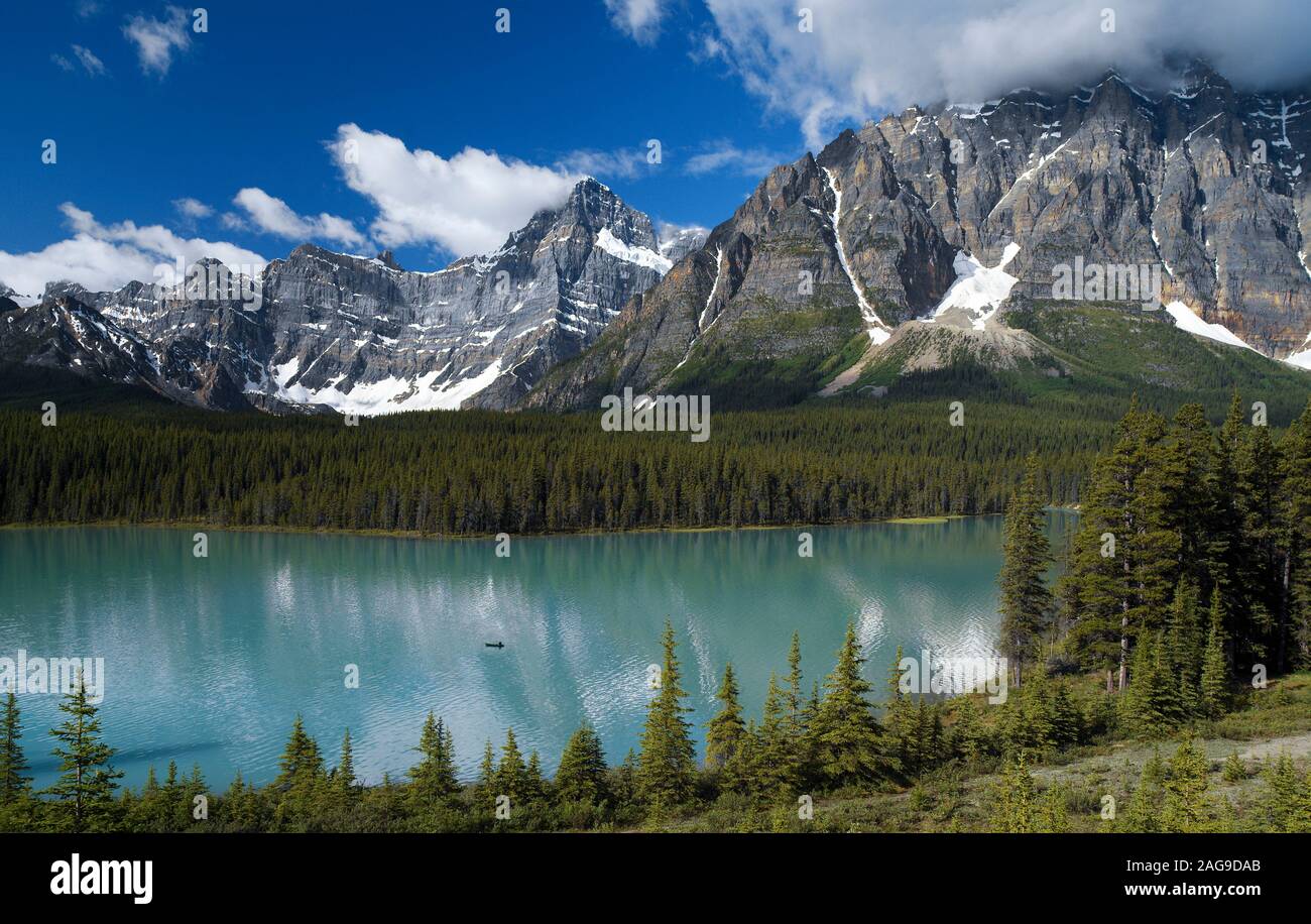Waterfowl Lake in Banff National Park, Alberta, Canada. The oldest national park in Canada, it was established in 1885. Located in the Rocky Mountains Stock Photo