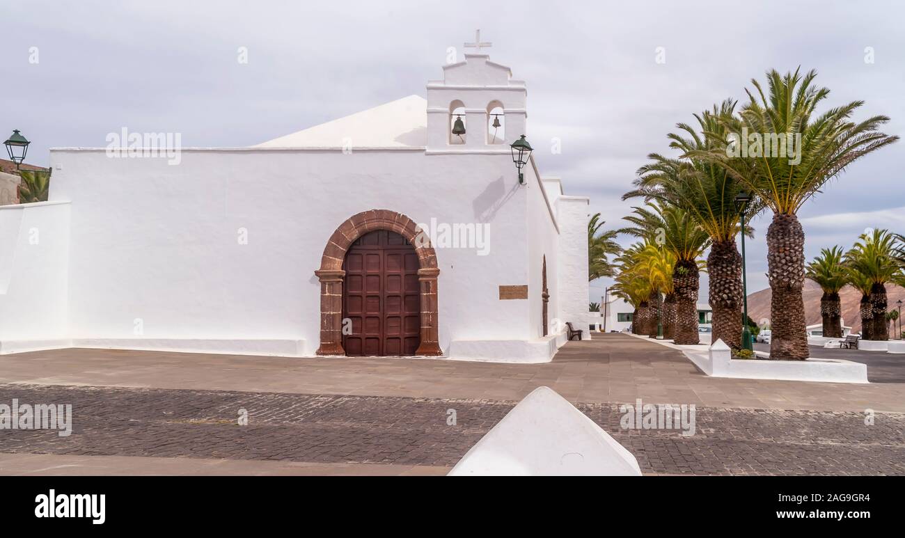 Femes lanzarote hires stock photography and images Alamy