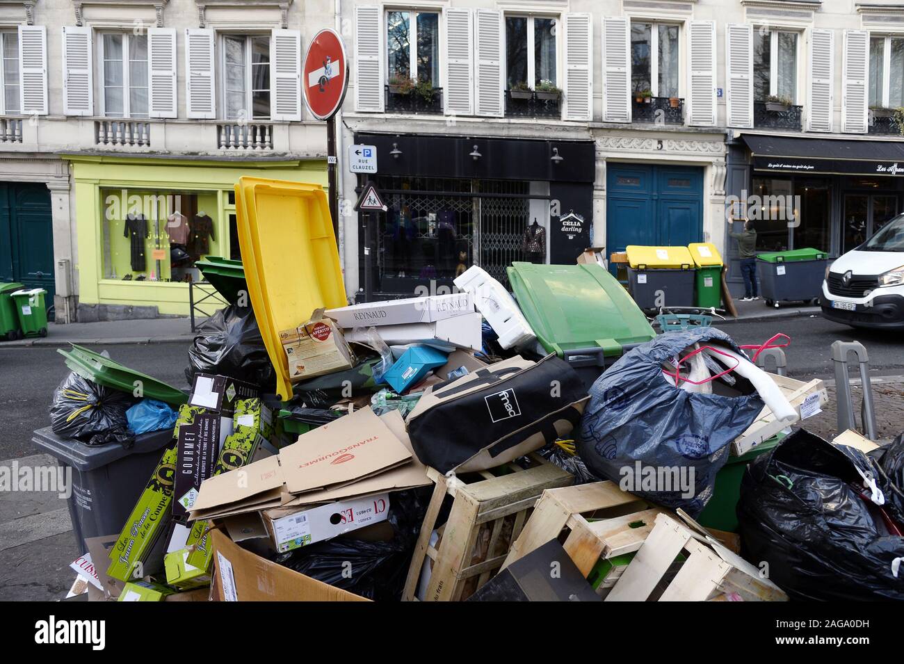 Trash cans in Paris Street Paris France Stock Photo Alamy