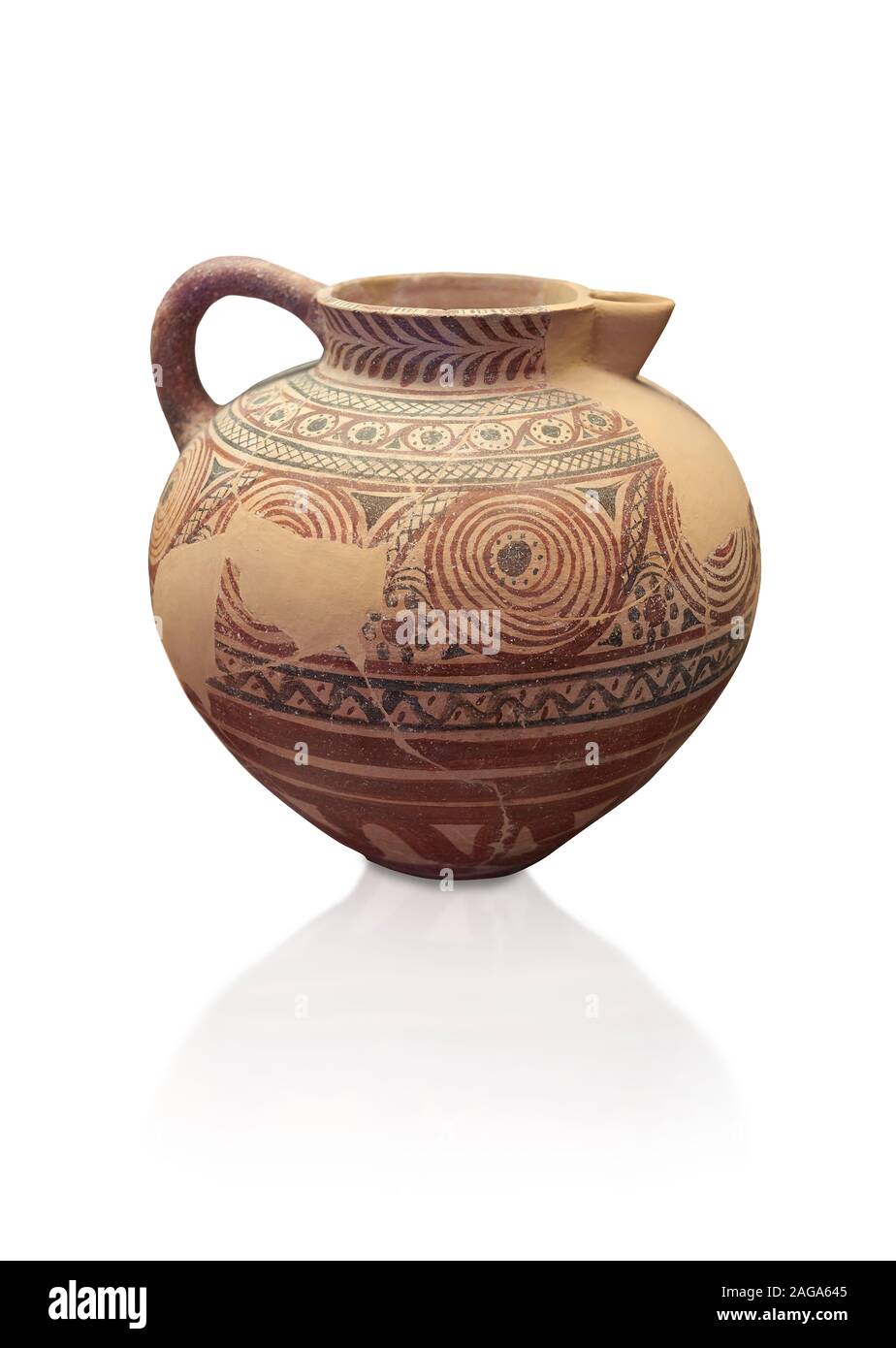 Spherical jug spiral and floral decorated. Early Cycladic I (1650-1550 BC); Phylakopi; Melos. National Archaeological Museum Athens. Cat No 5818.  Whi Stock Photo