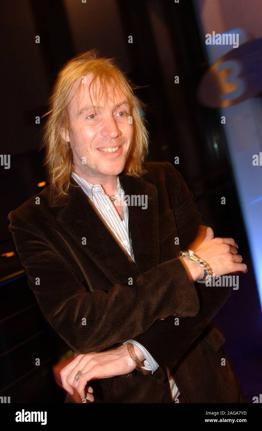 Actor Rhys Ifans pictured at the European Premiere of his new film Danny Deckchair at the opening night of the Cardiff Screen Festival held at the UGC Cinema in Cardiff last night. ( Friday 14/11/03). Stock Photo