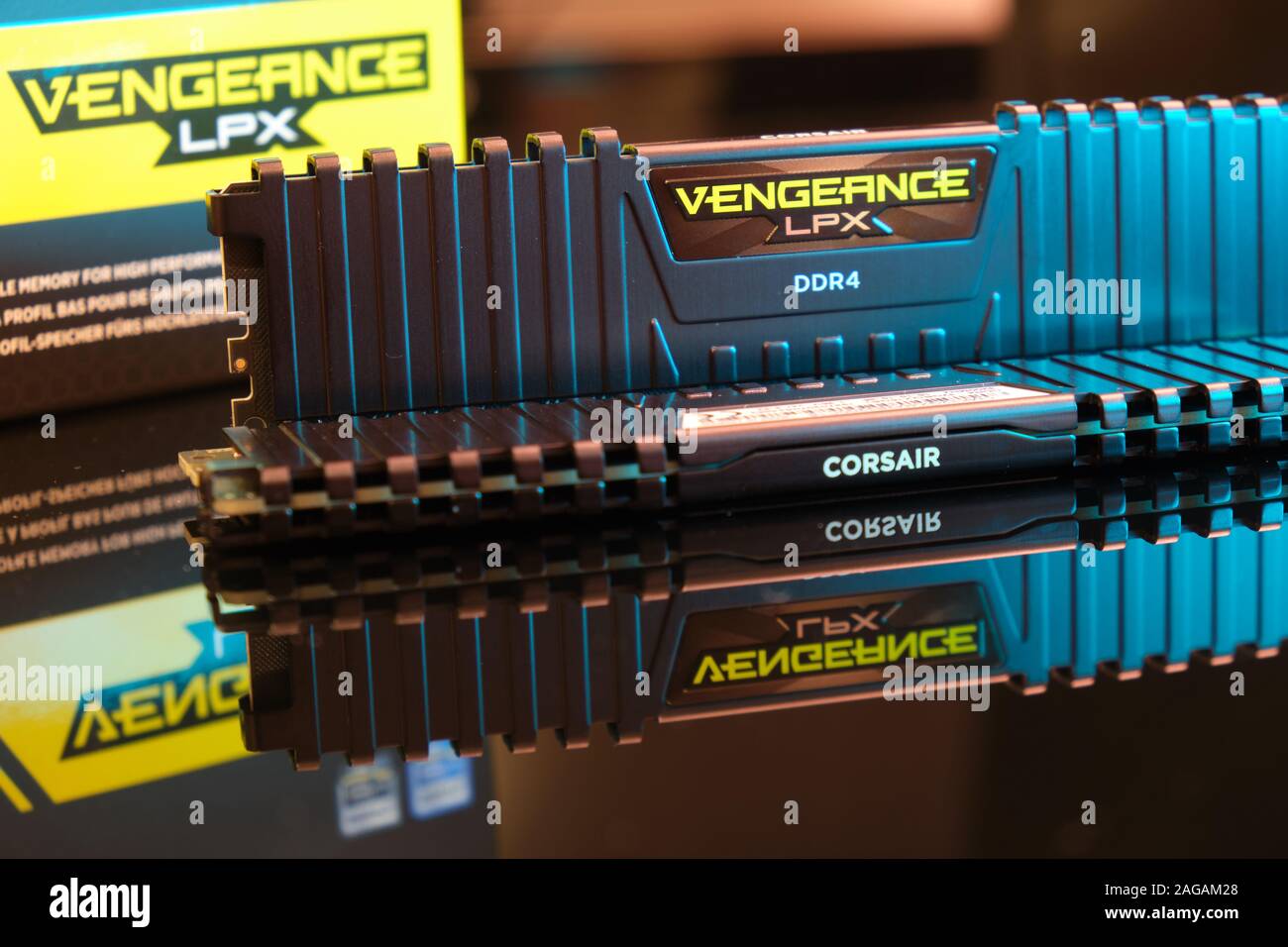 Bucharest, Romania - December 13, 2019: Corsair DDR4 dual kit RAM, model  Vengeance LPX, 32 GB, 3200 MHz, CL 16, on reflective surface with blue  light Stock Photo - Alamy