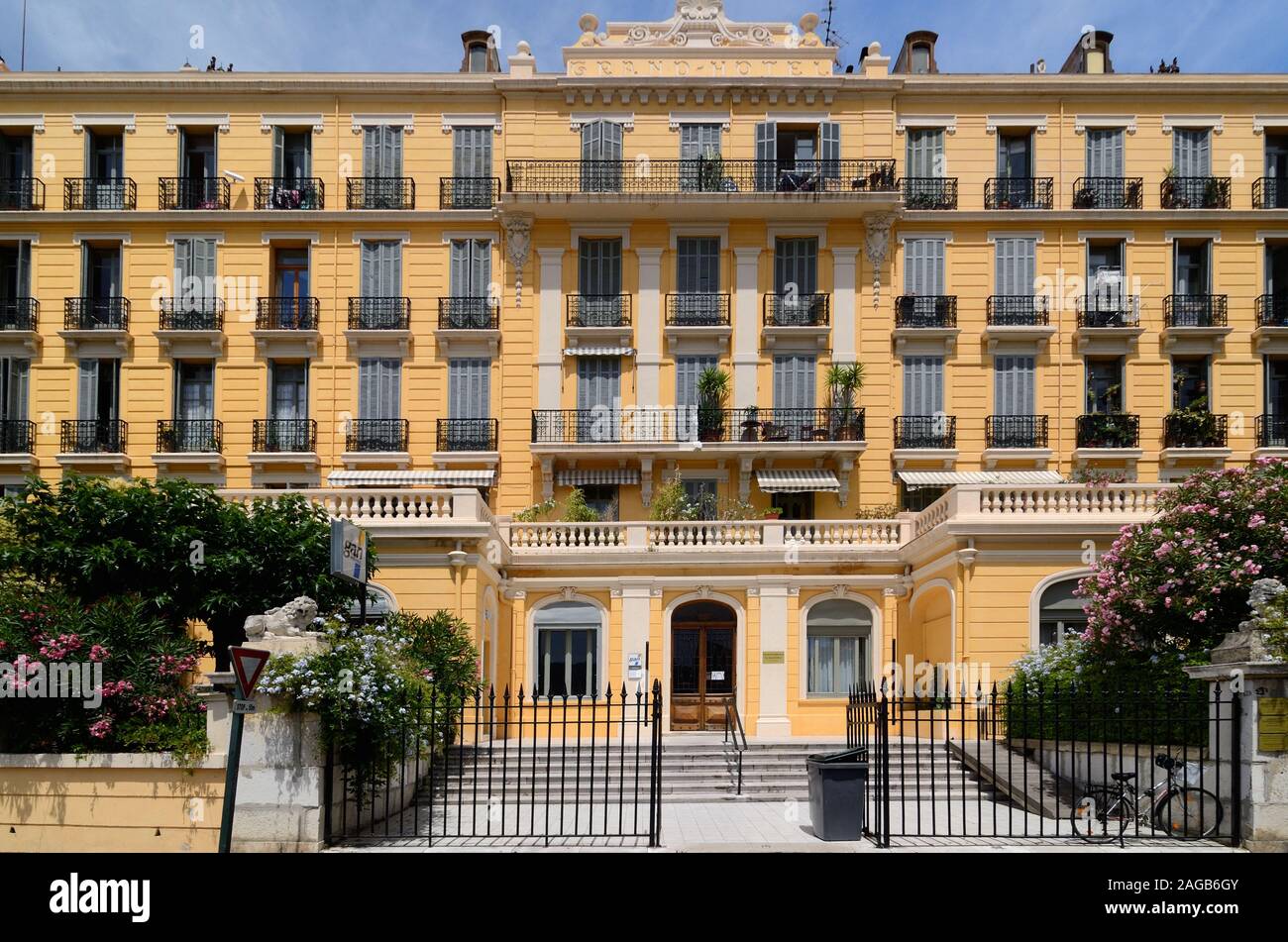 The former Belle Epoque luxury Grand Hotel (1850), converted to luxury apartments c1950, Hyères Var Provence France Stock Photo