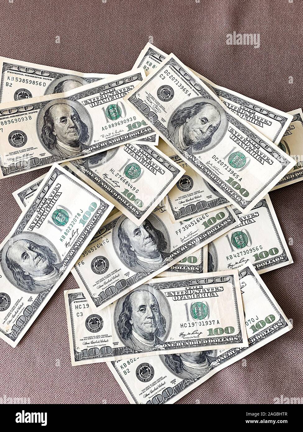 Американские деньги 100. 100 Долларов текстура. Деньги 100 долларов. 80 Долларов фото