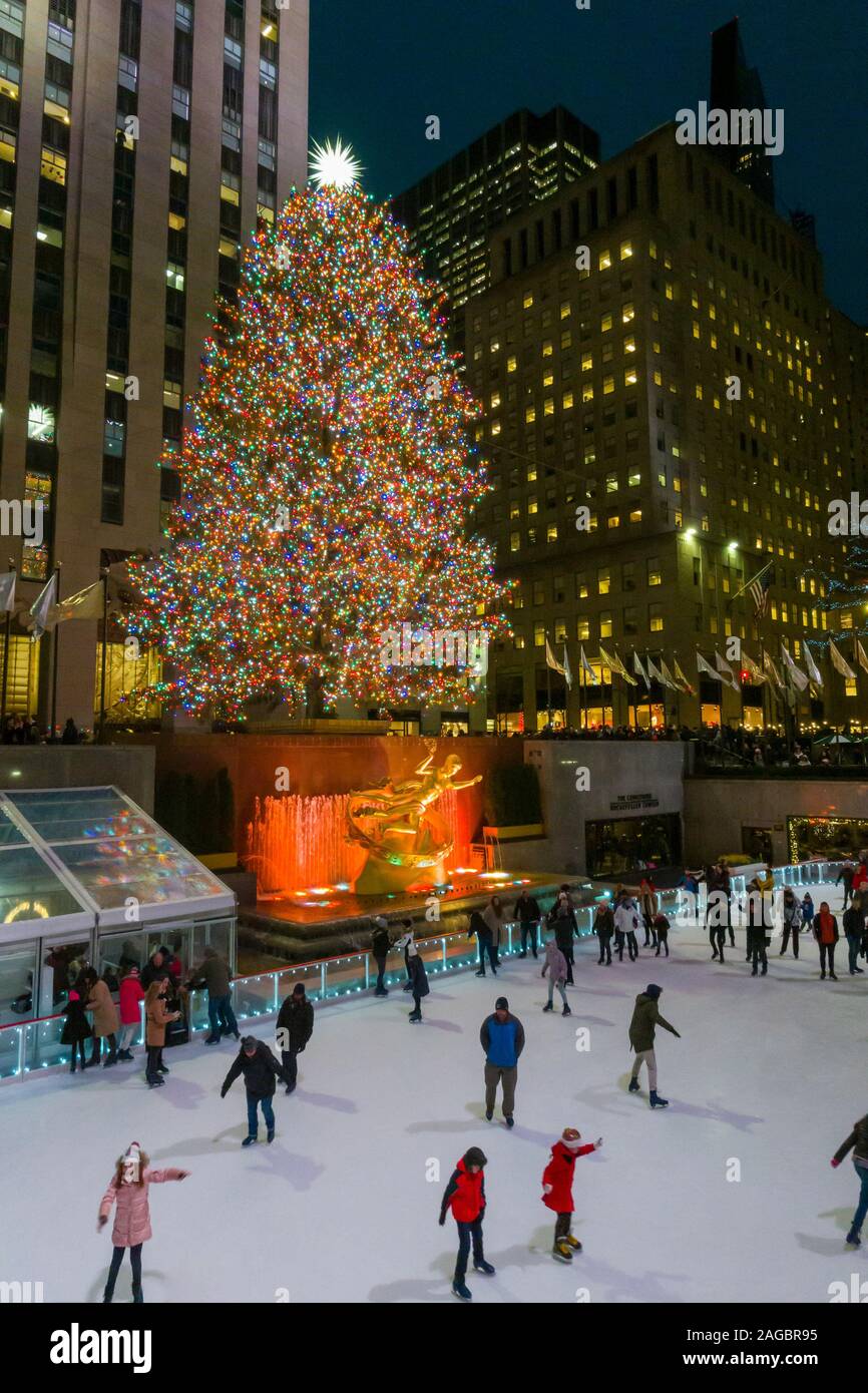 The Rockefeller Center Christmas Tree, NYC, USA Stock Photo Alamy