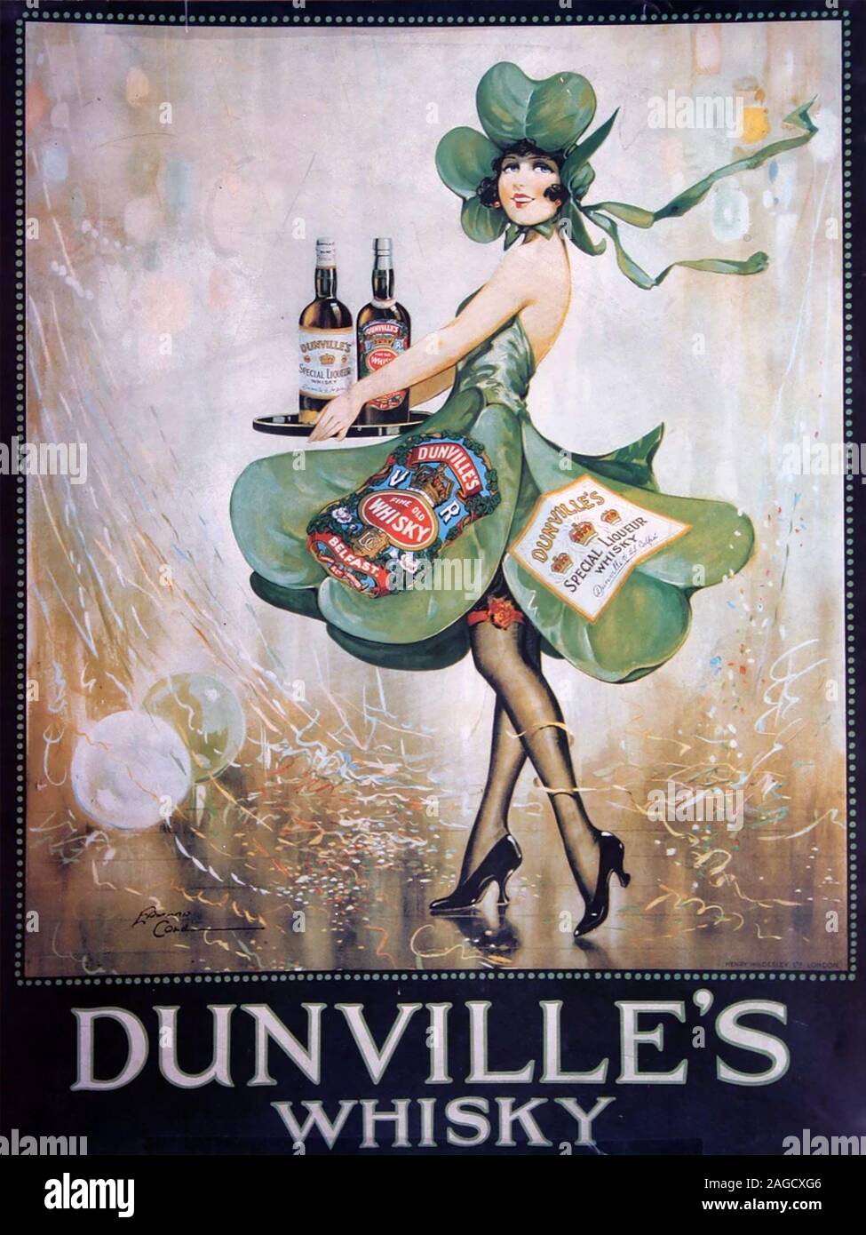 DUNVILLE & CO, Belfast, County Antrim, northern Irlenad. A leprechaun styled woman used to advertise their Whisky about 1910 Stock Photo