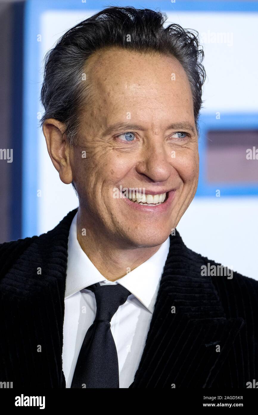 Cineworld Leicester Square, London, UK. 18 December 2019.  Richard E. Grant poses at European Premier of Star Wars: The Rise of Skywalker. . Picture by Julie Edwards./Alamy Live News Stock Photo