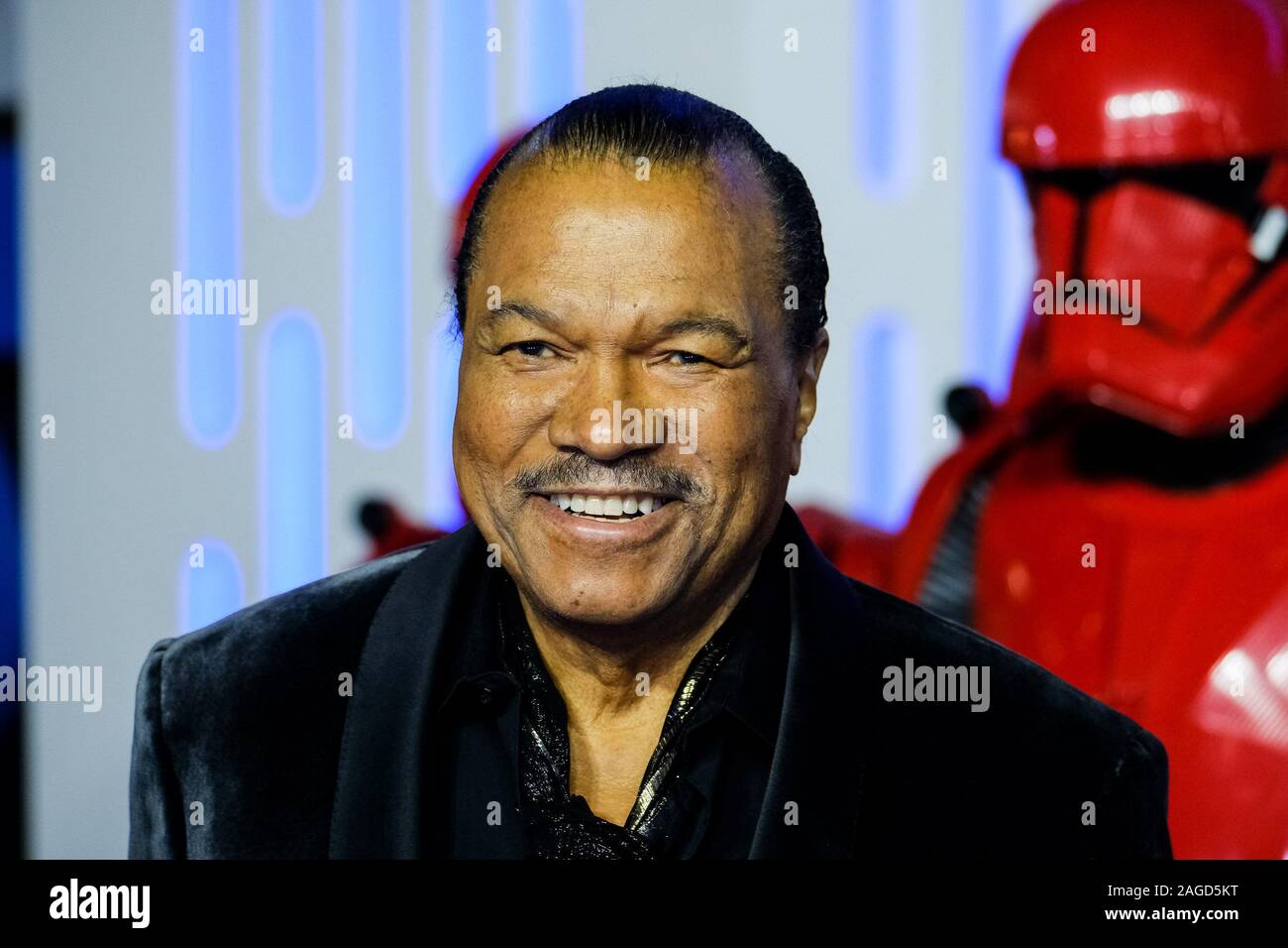 Cineworld Leicester Square, London, UK. 18 December 2019.  Billy Dee Williams poses at European Premier of Star Wars: The Rise of Skywalker. . Picture by Julie Edwards./Alamy Live News Stock Photo
