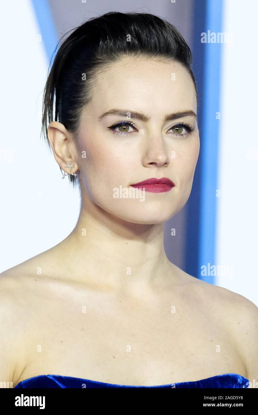 Cineworld Leicester Square, London, UK. 18 December 2019.  Daisy Ridley poses at European Premier of Star Wars: The Rise of Skywalker. . Picture by Julie Edwards./Alamy Live News Stock Photo