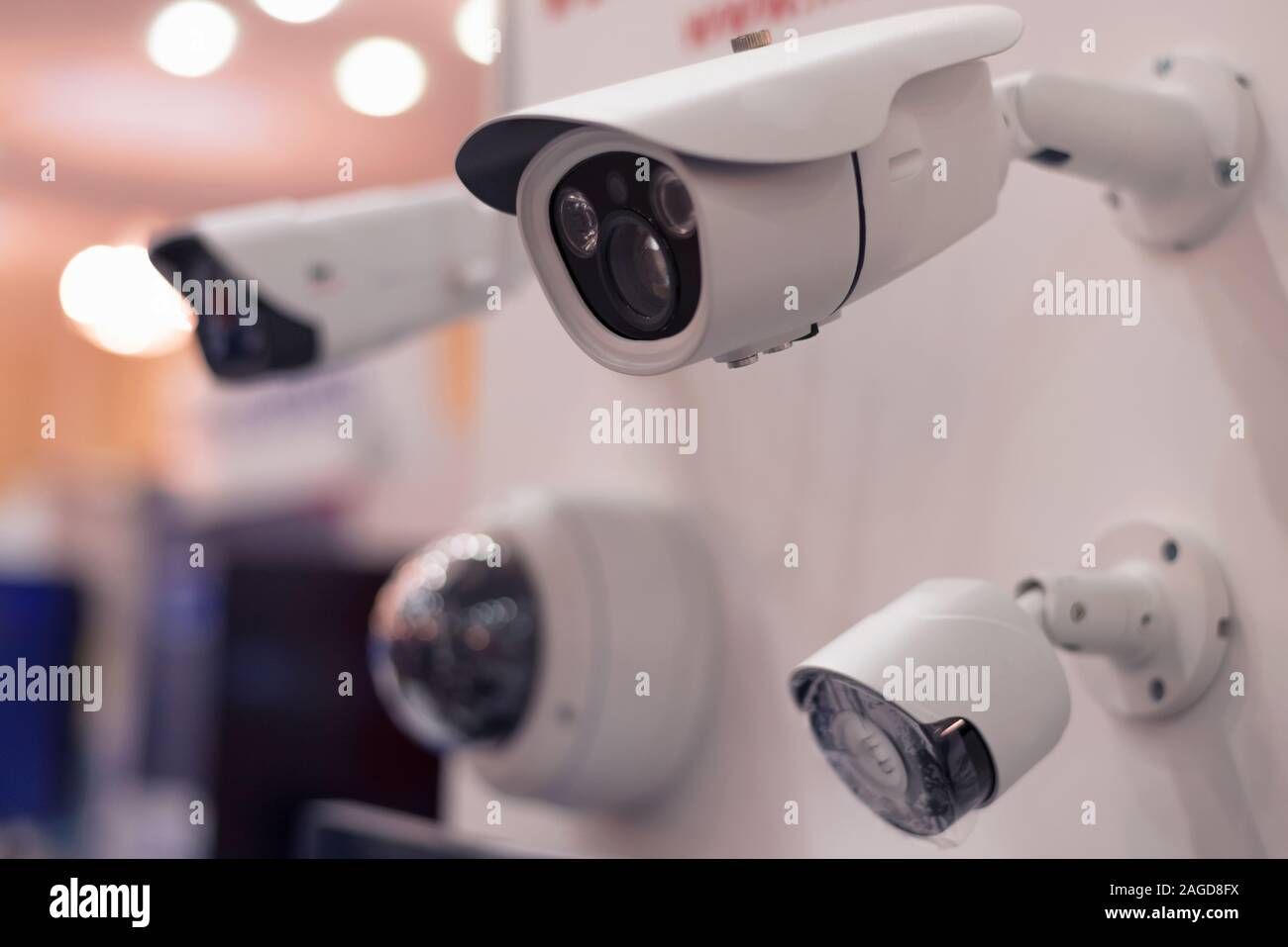 Security CCTV camera or surveillance system in office building, Intelligent  cameras can record video all day and night to keep you safe from thieves  Stock Photo - Alamy