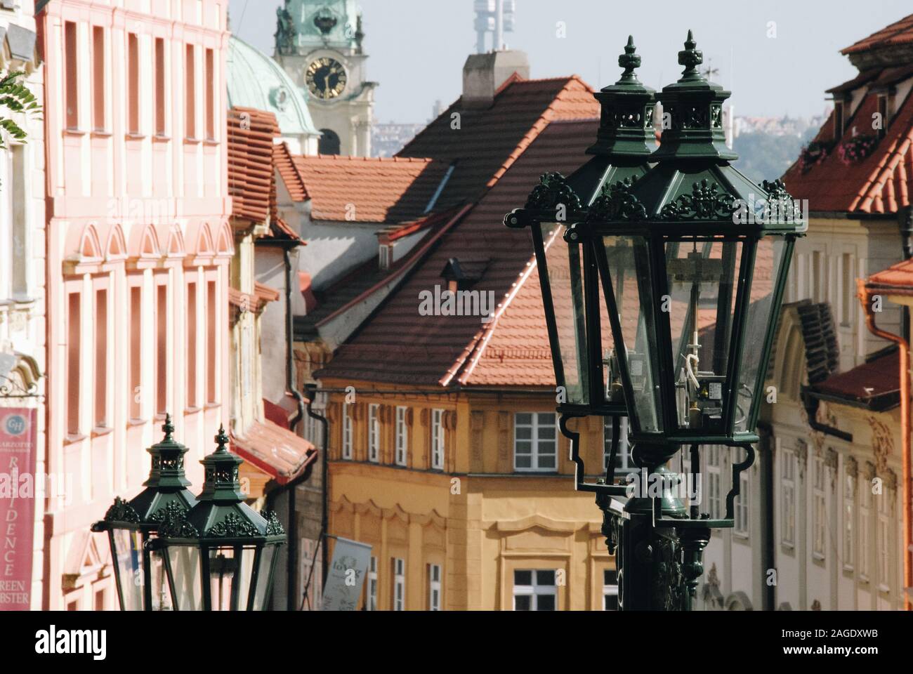 Antique street lanterns hi-res stock photography and images - Alamy