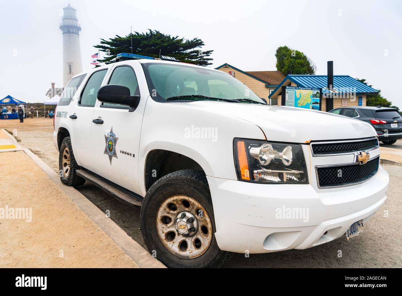 Nov 16, 2019 Pescadero / CA / USA - California State Parks Peace Officer  vehicle parked at Pigeon Point Lighthouse State Park on a foggy day Stock  Photo - Alamy