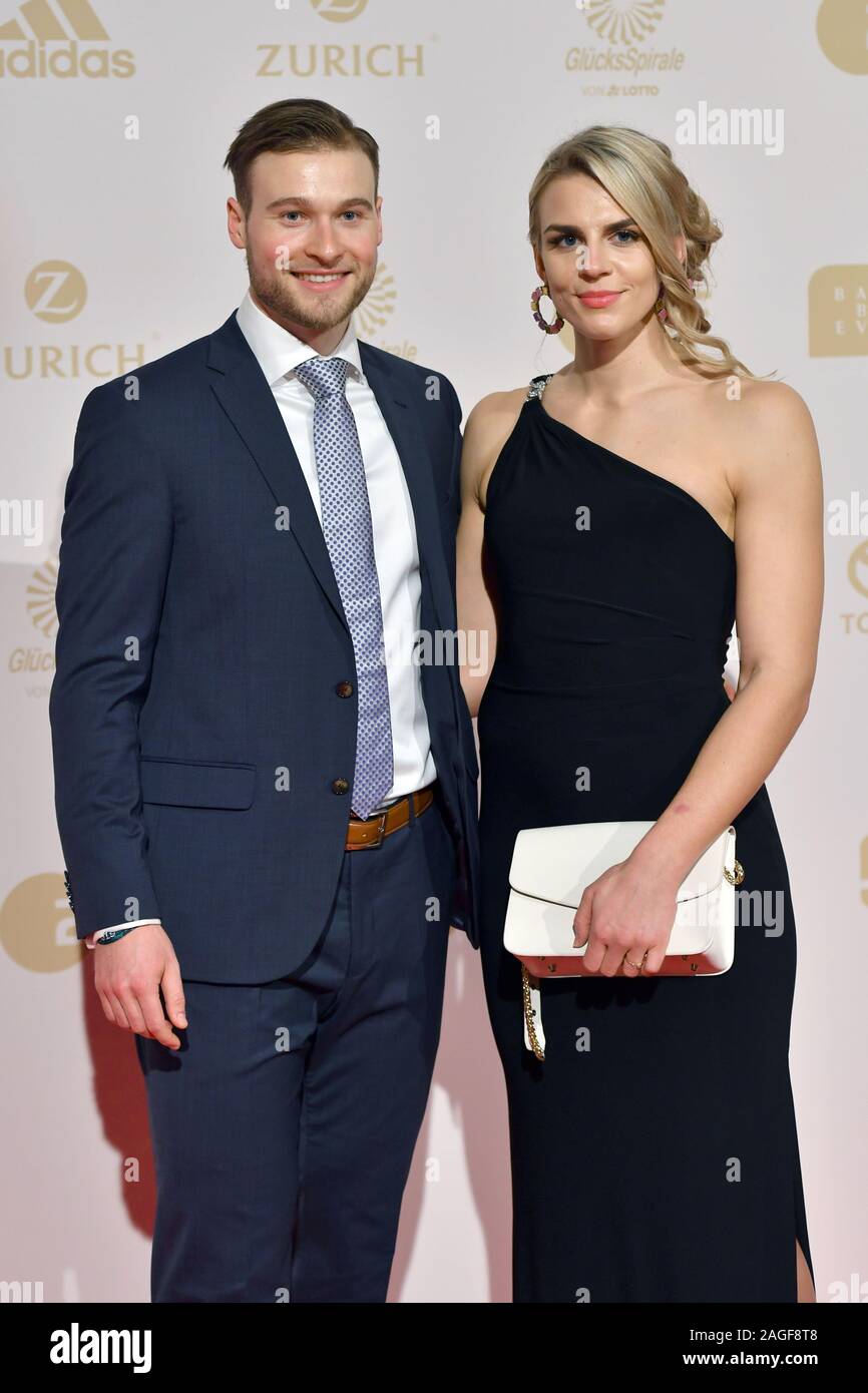 Annika DRAZEK (bobsledder), with male accompaniment, red carpet, red
