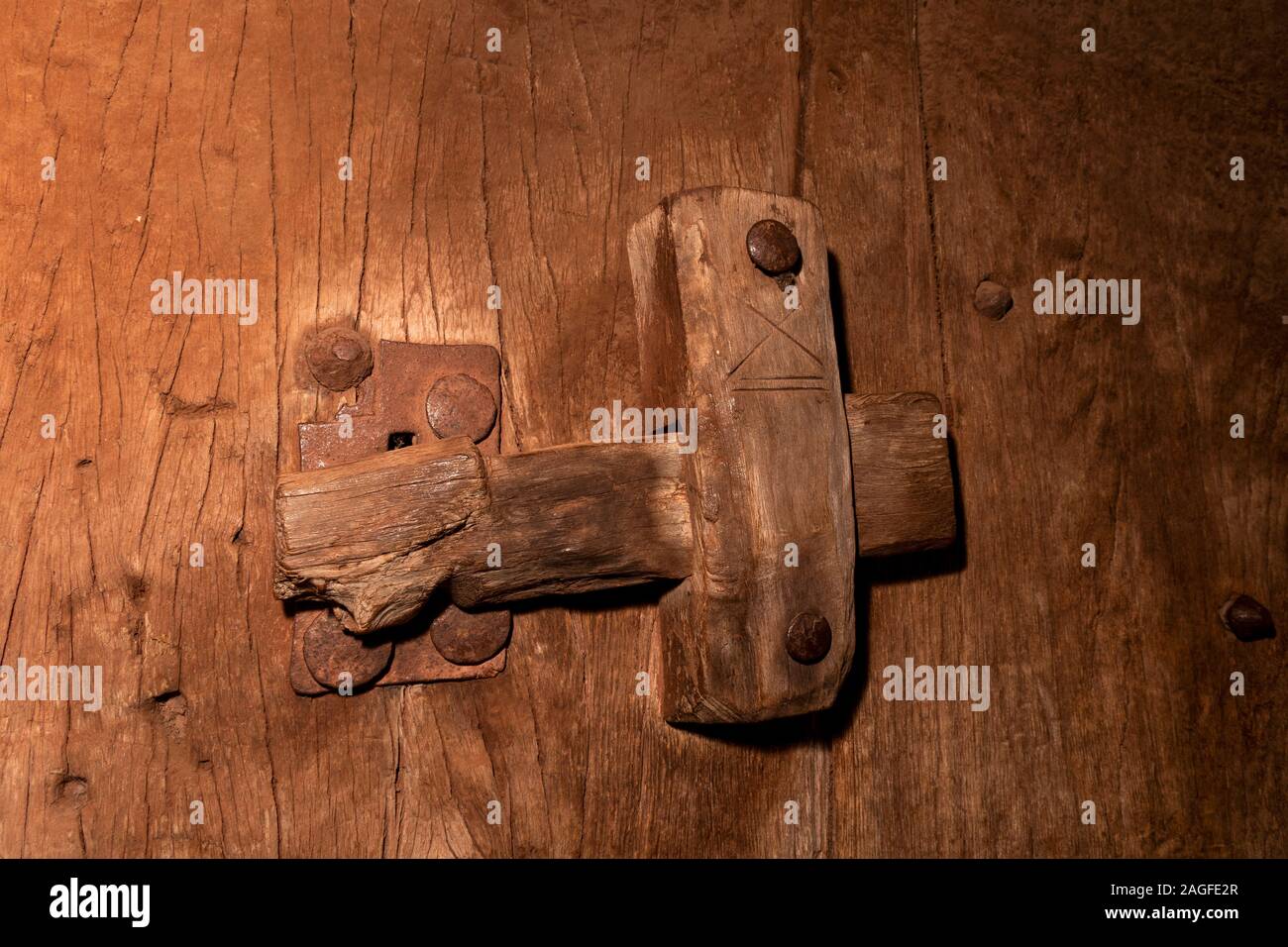 Ethiopia, Amhara Region, Lalibela, Bet Giyorgis, St George’s Lailibela’s only uncovered rock cut church, ancient wooden door lock detail Stock Photo