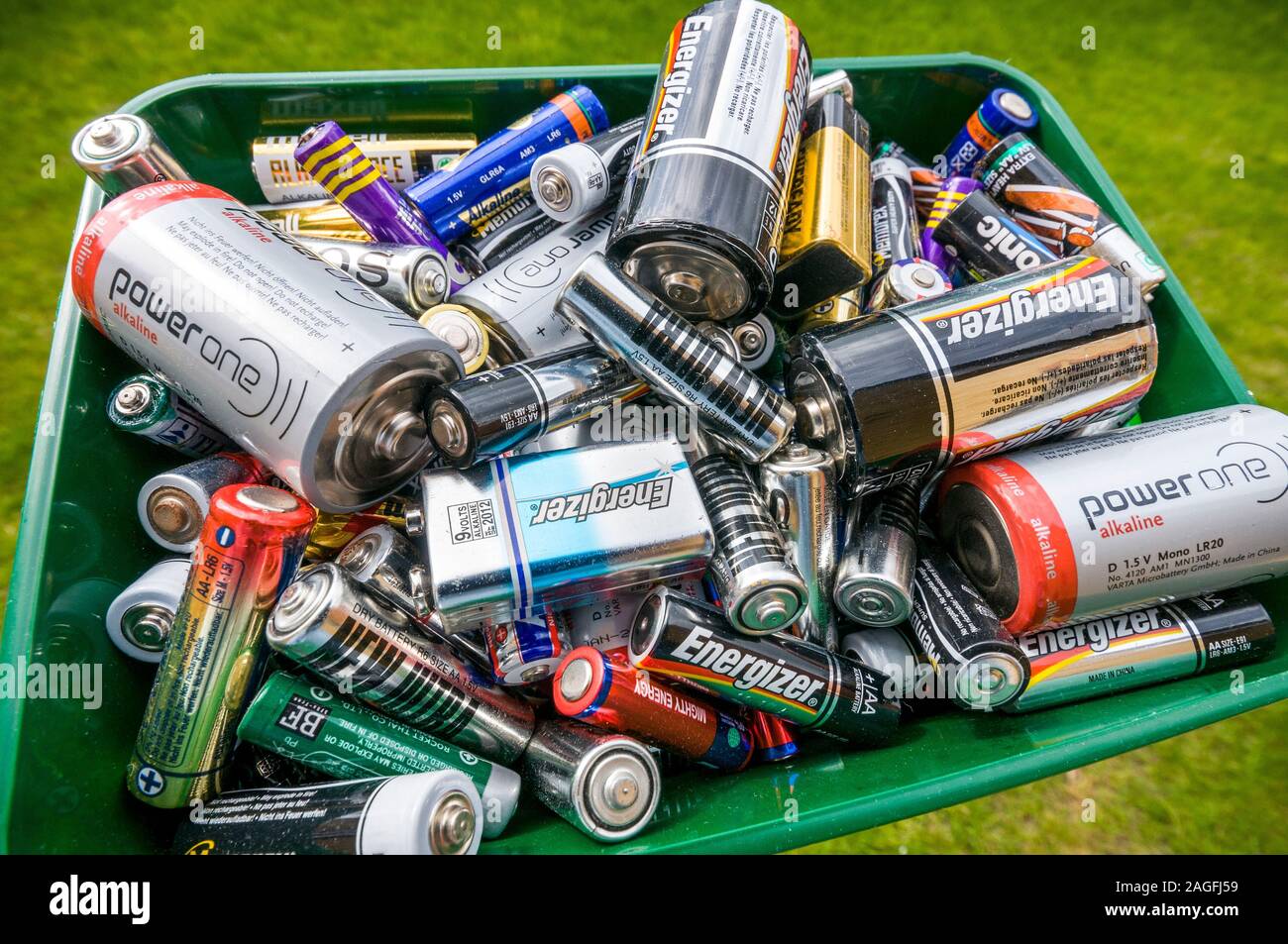 Recycle batteries hires stock photography and images Alamy