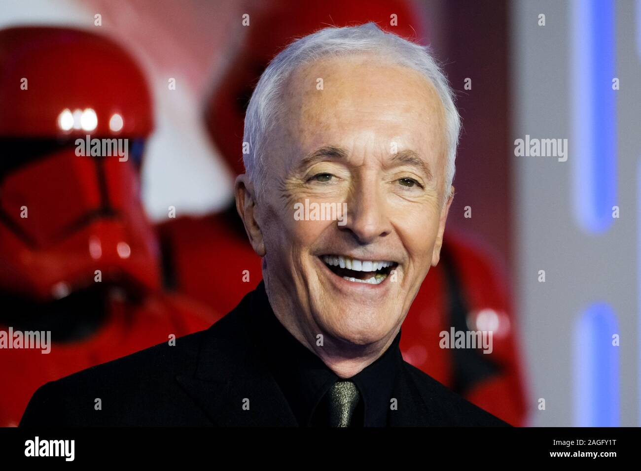 Cineworld Leicester Square, London, UK. 18 December 2019.  Anthony Daniels poses at European Premier of Star Wars: The Rise of Skywalker. . Picture by Julie Edwards./Alamy Live News Stock Photo