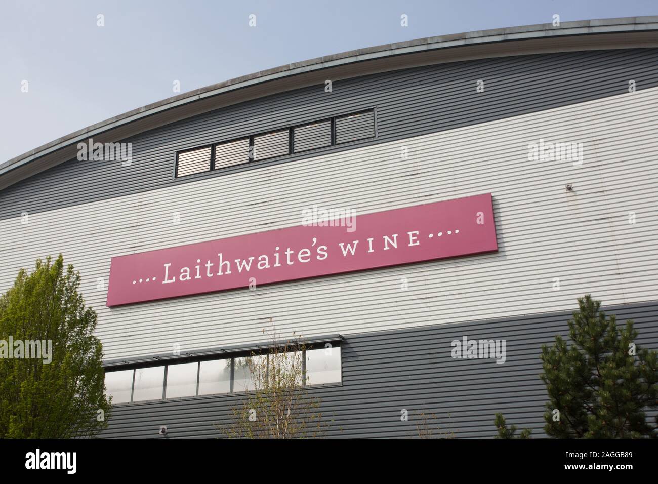 Wine Shop Signage High Resolution Stock Photography and Images Alamy