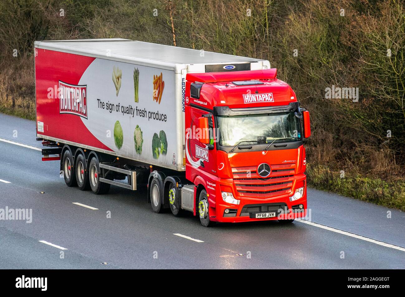 HUNTAPAC Fresh Produce; Haulage delivery trucks, lorry, transportation